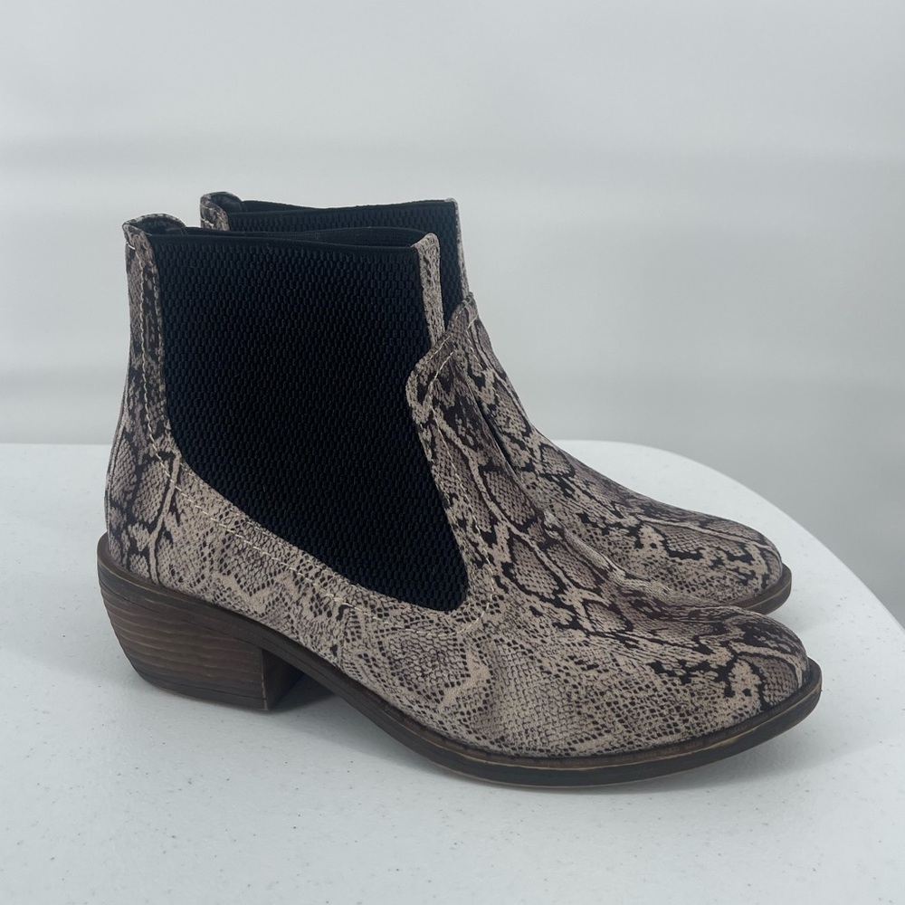Boutique by corky’s Hanover snake print reptile heel ankle bootie